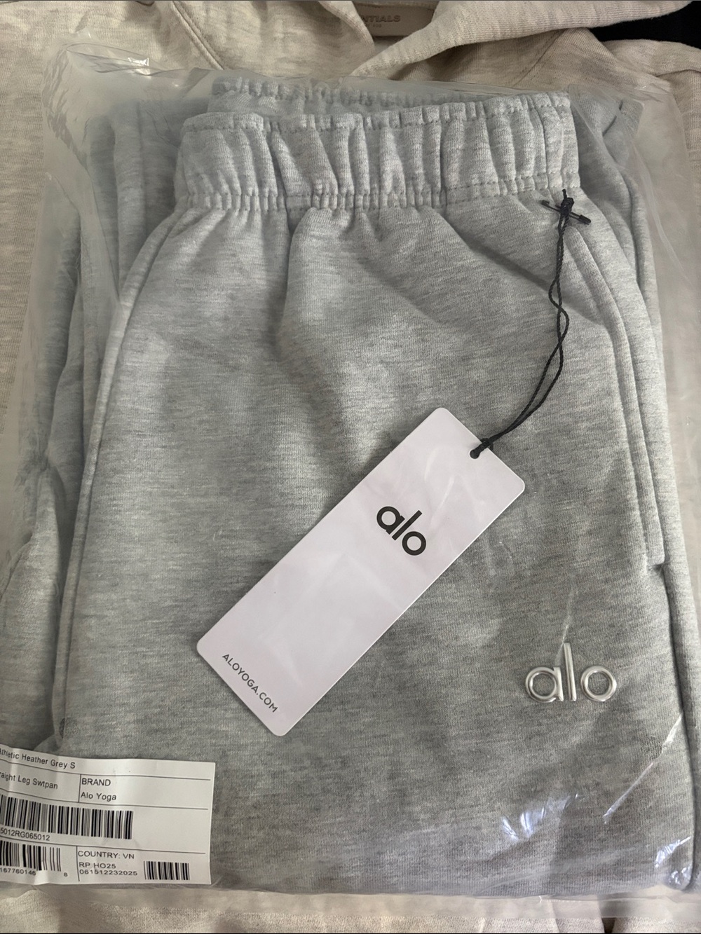 ALO Yoga Light Gray Sweat Joggers small - Picture 2 of 4